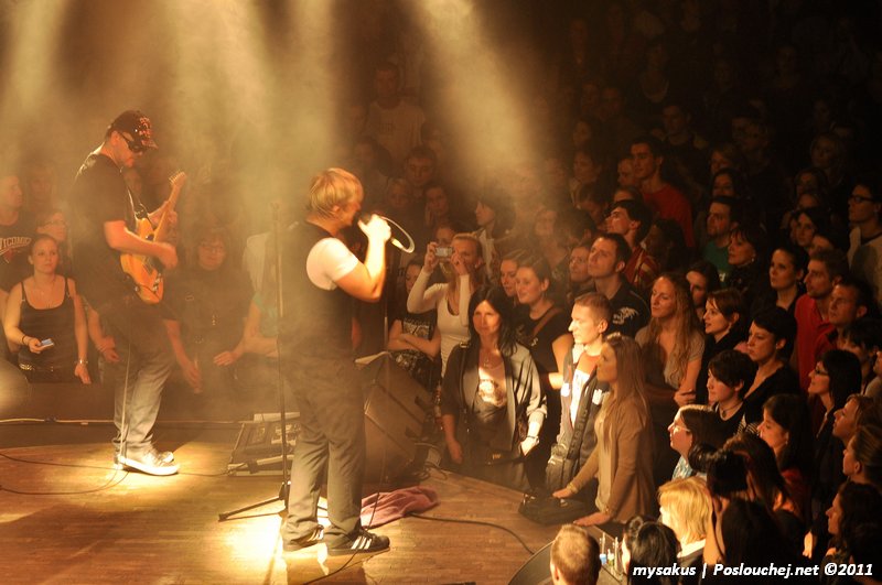 koncert: SUPPORT LESBIENS - Středa 14. 12. 2011